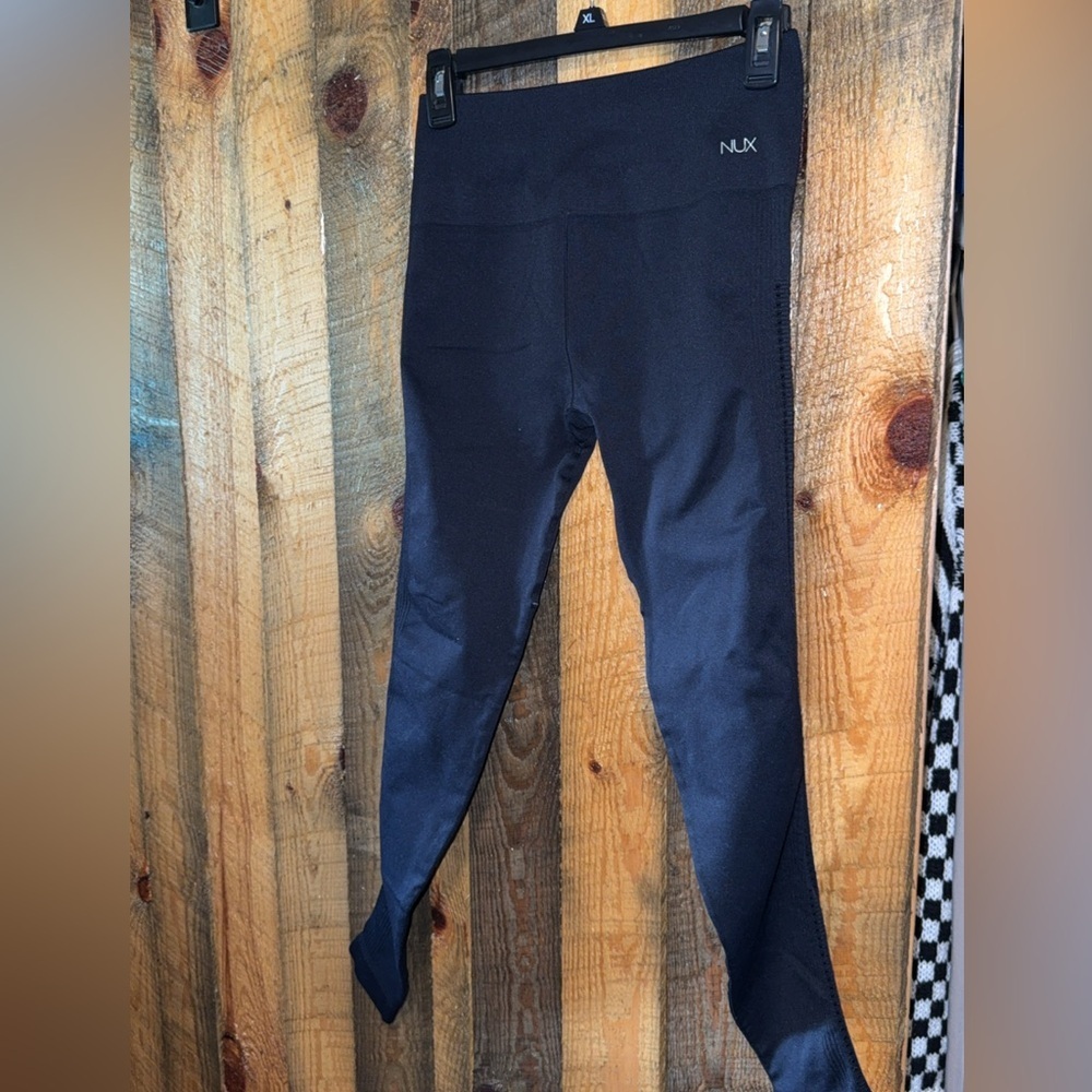 NUX LEGGINGS